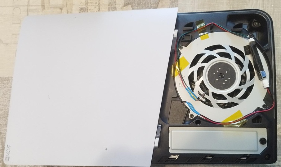 PS5-dessus.jpg