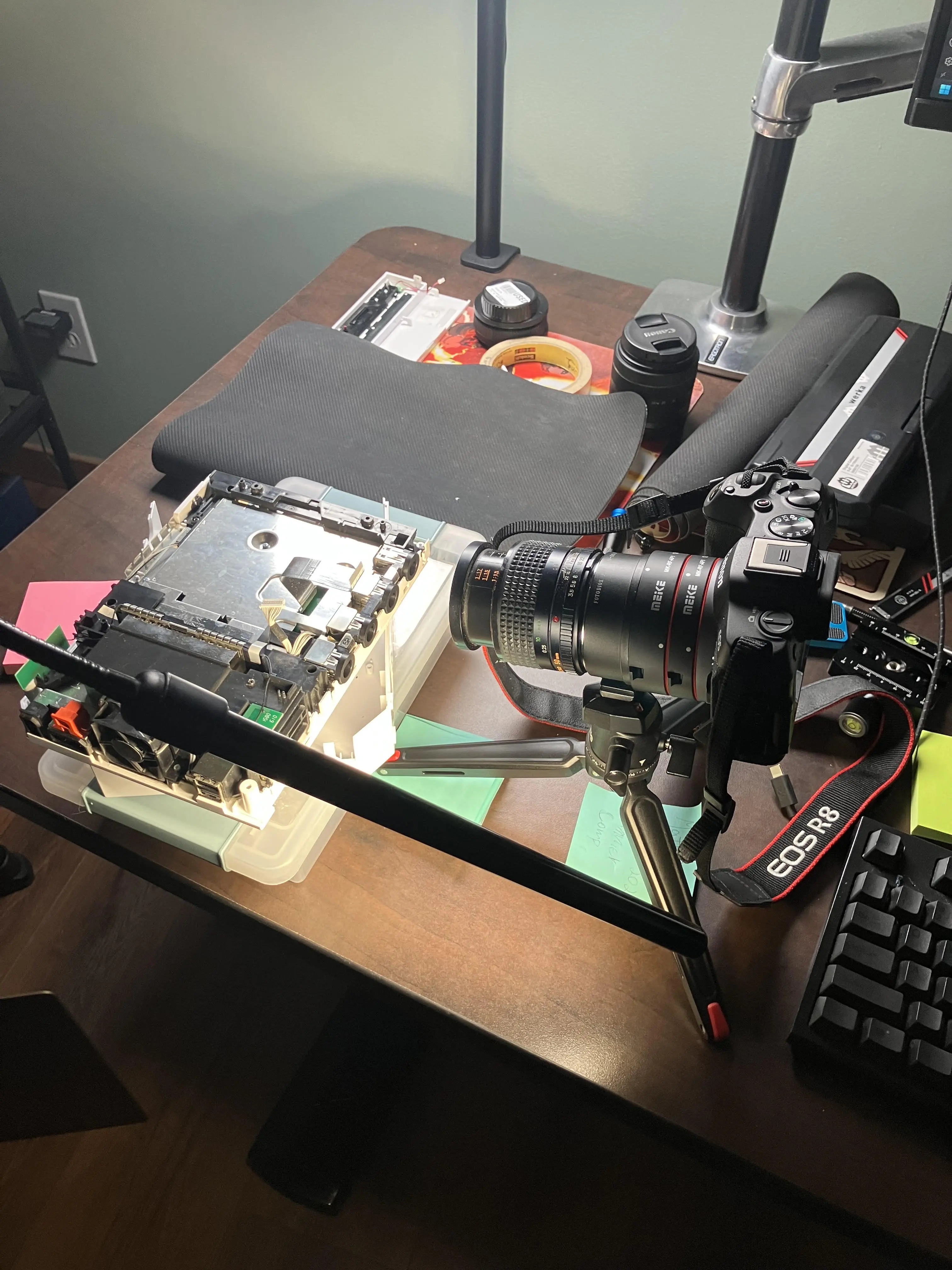 tripod .webp